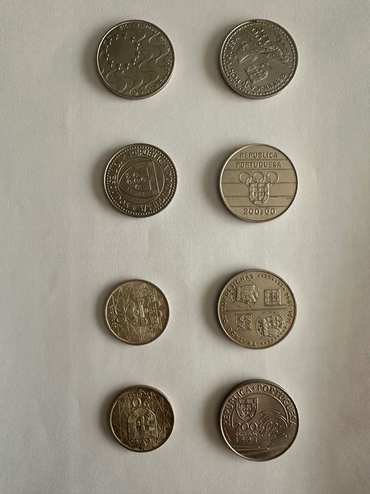 Moedas de escudo antigas