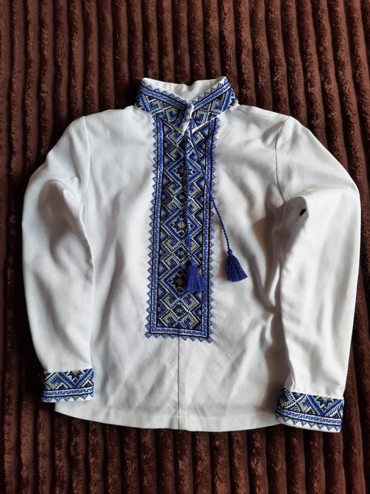 Вишивка чеським бісером та хрестиком