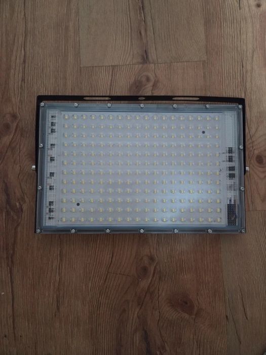 Sprzedam Lampy LED 150W 4 sztuki