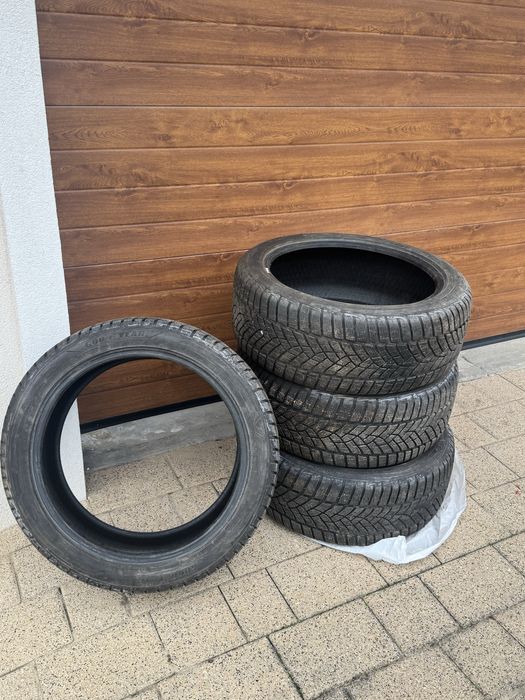 Opony zimowe 255/45R20 goodyear ultragrip 105V