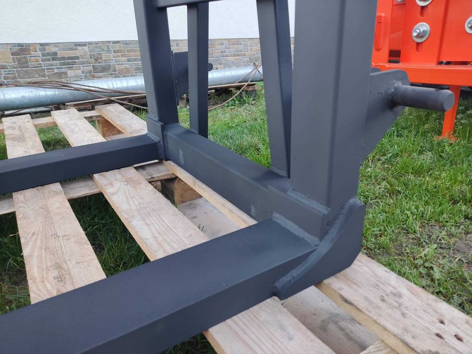 Nowy paleciak do palet na tył ciągnika solidny producent Transport