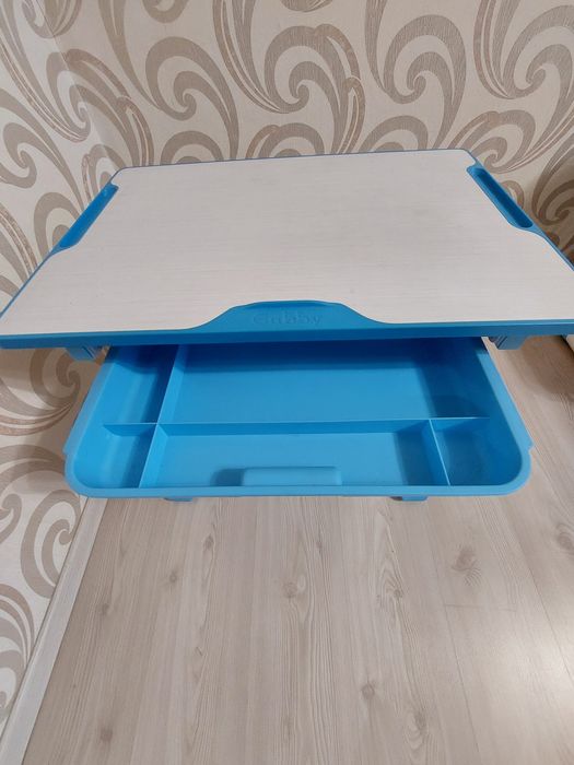 Продам комплект дитячого стол і стіл Cubby