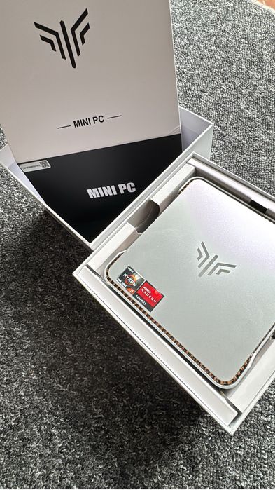 Mini PC NiPoGi Pinova P2 - Ryzen 3 / 16GB / 512GB SSD / W11 Pro