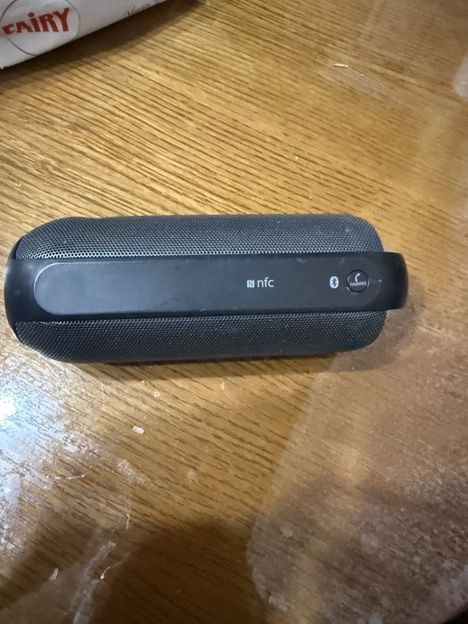 Продам колонку ,працює добре батарея тримає чудово