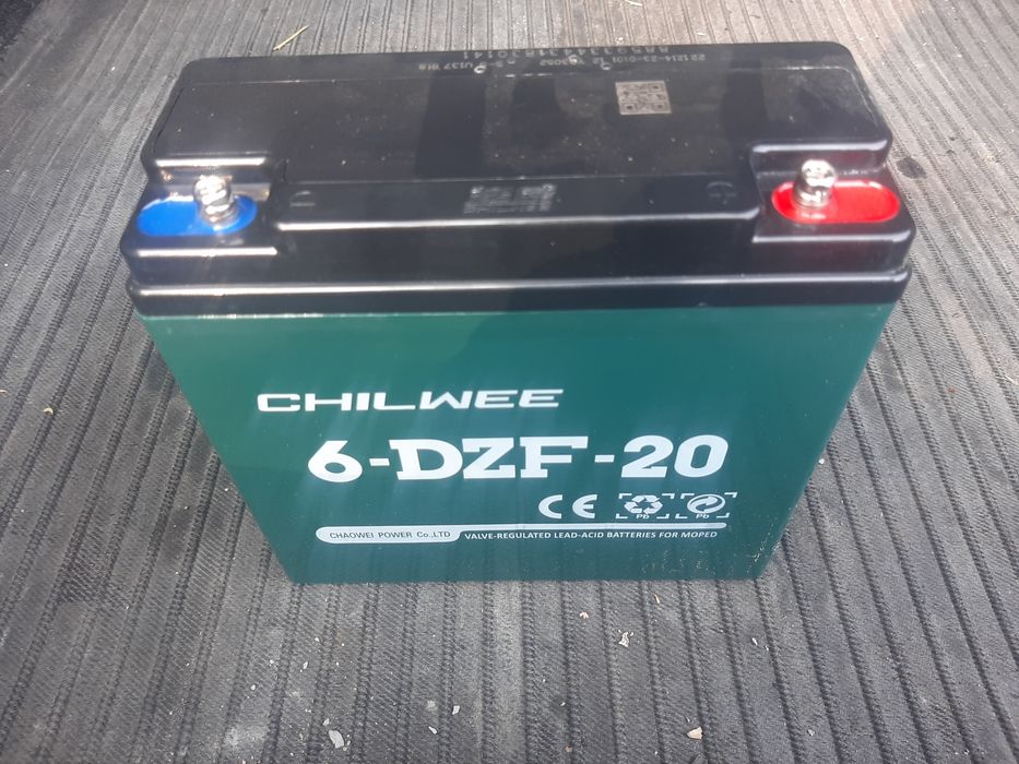 Продам  акумулятори dzf 20a