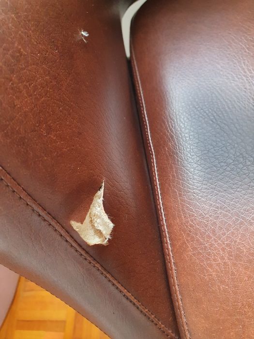 Cadeira antiga de napa