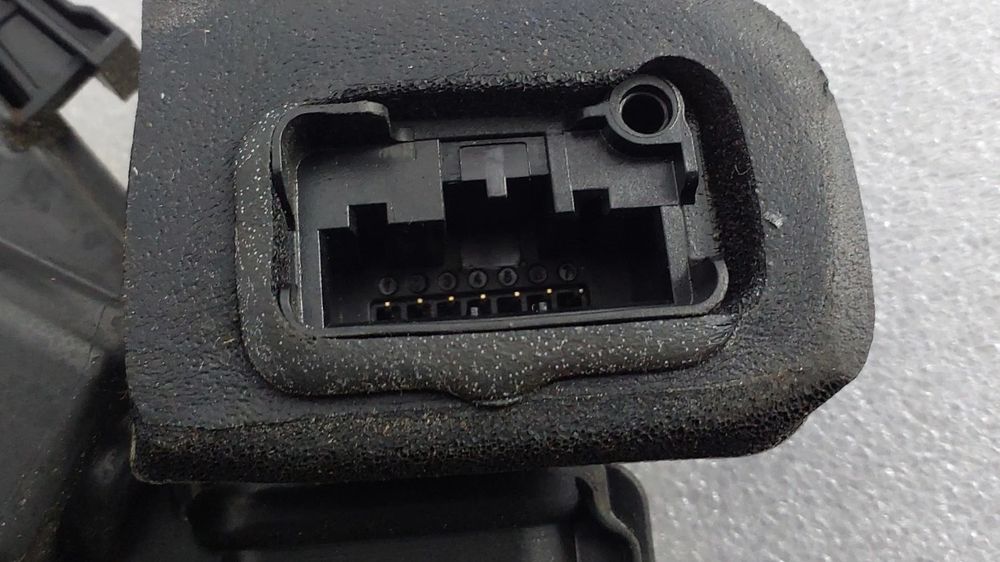 Fechadura / fecho porta frente direito VOLKSWAGEN Golf VII (5G1, BQ1,