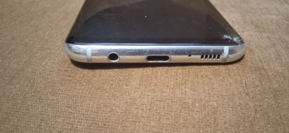 Продам самсунг s8+ под ремонт