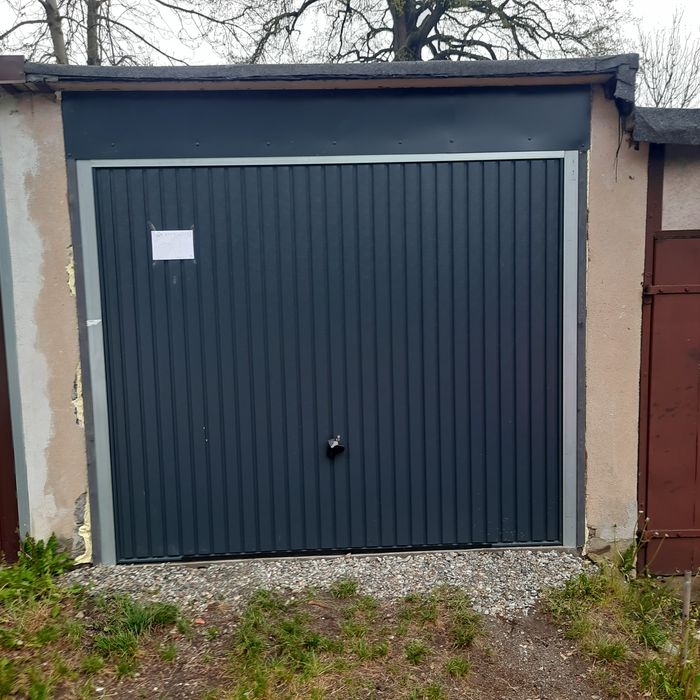 Garaż do wynajęcia w  Nowej Rudzie