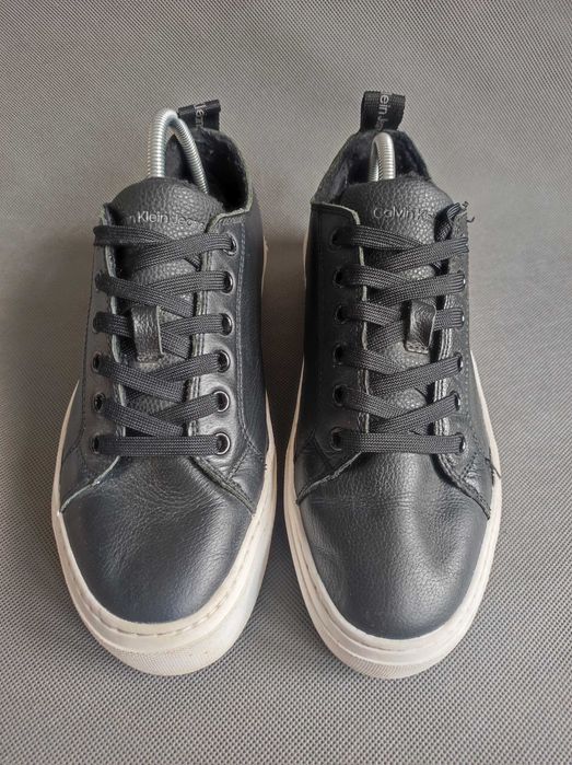 2- Calvin Klein Jeans - Sneakersy na platformie r. 39