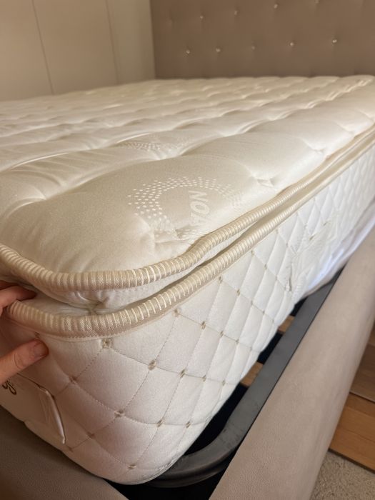 Colchão deluxe 2 meses apenas esta mesmo novo ja com sobrecolchao incluido