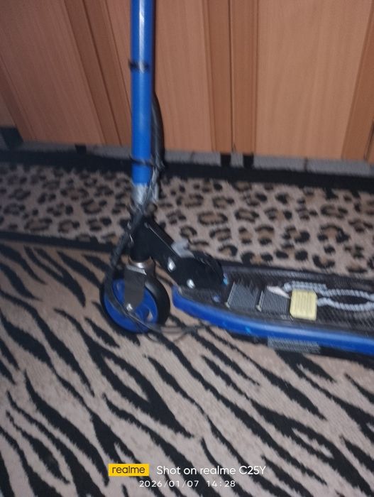 Самокат детский электрический