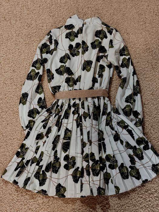 Дитячі плаття в хорошому стані