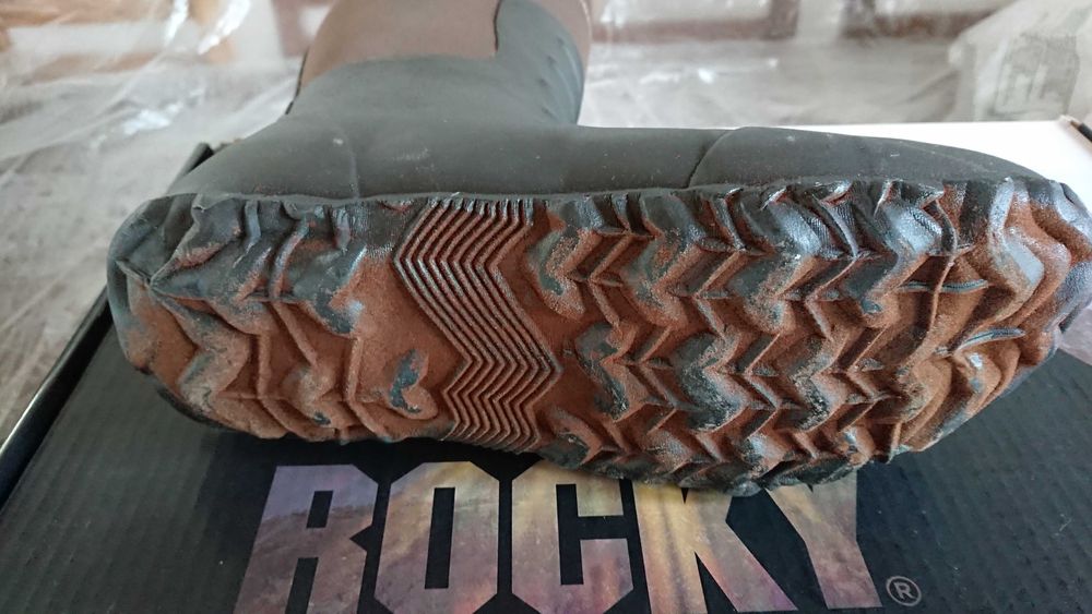 Продам сапоги для охоты , грибов , рыбалки , отдыха  Rocky
