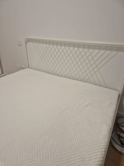 Cama de Casal mais Colchão .