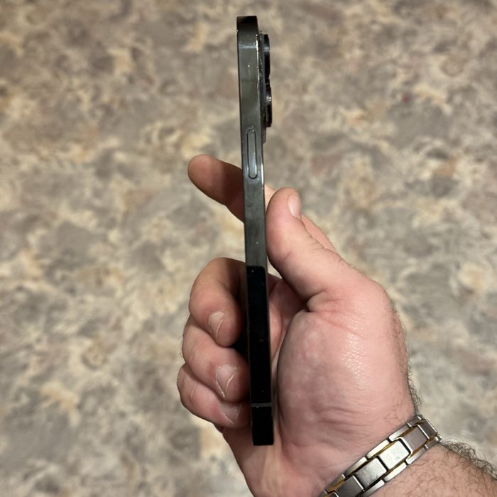 Продам айфон 14 про макс