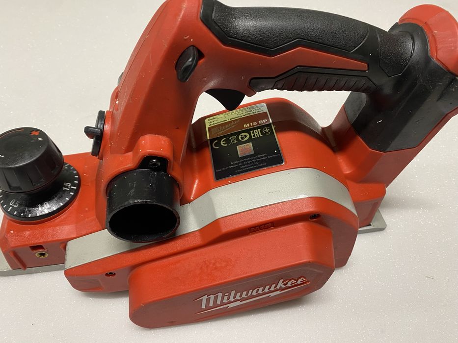 Strug Akumulatorowy Milwaukee M18 BP