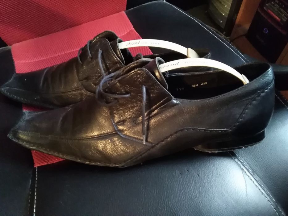 Buty z koziej skory