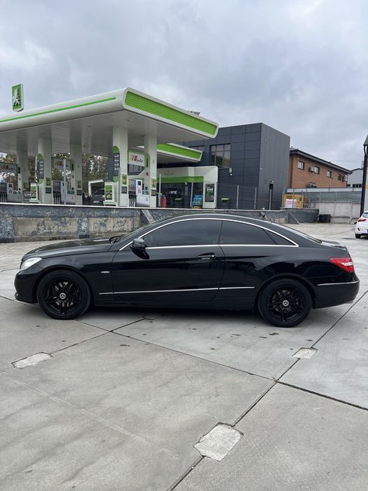 Mercedes-Benz E-Class Coupe