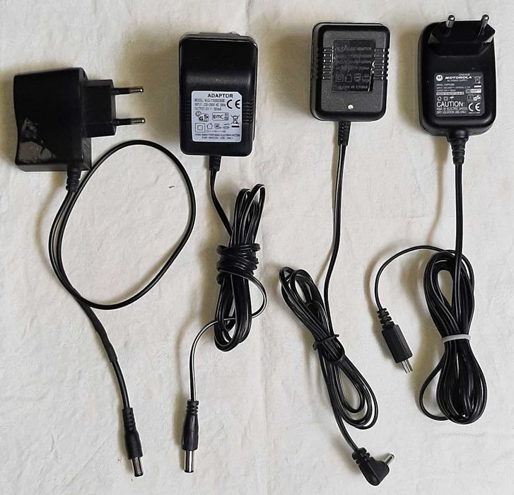 Продам зарядку, блок питания, ADAPTOR.