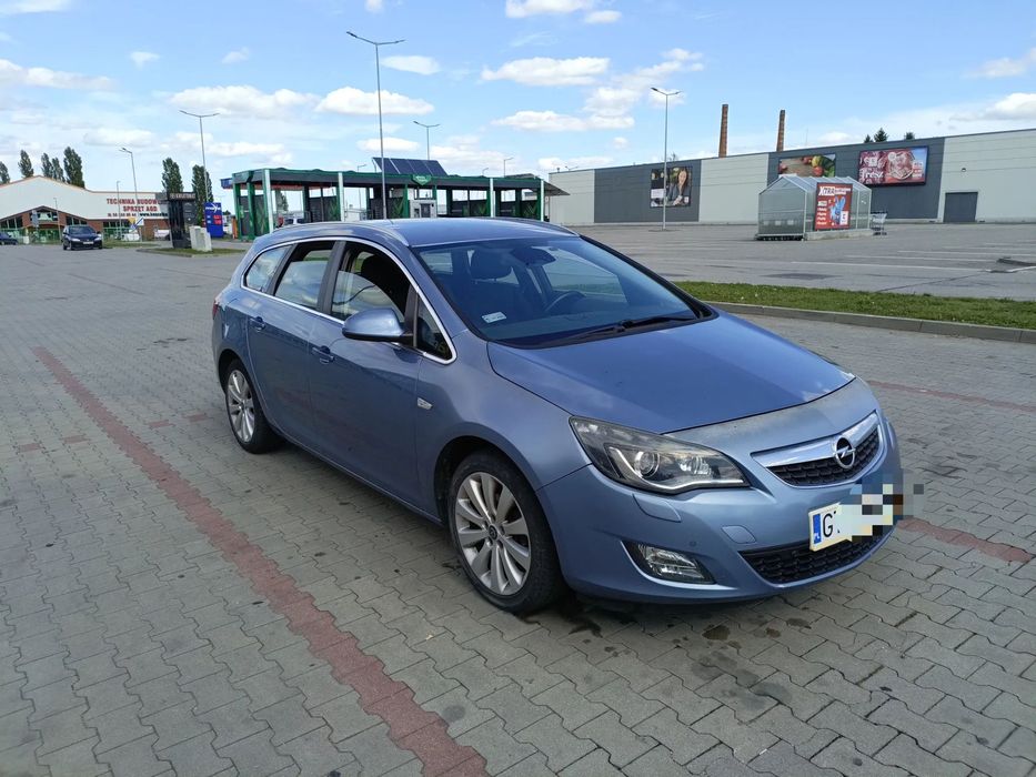 Opel Astra Sprzedam Opel Astra J 1.4 Turbo Kombi