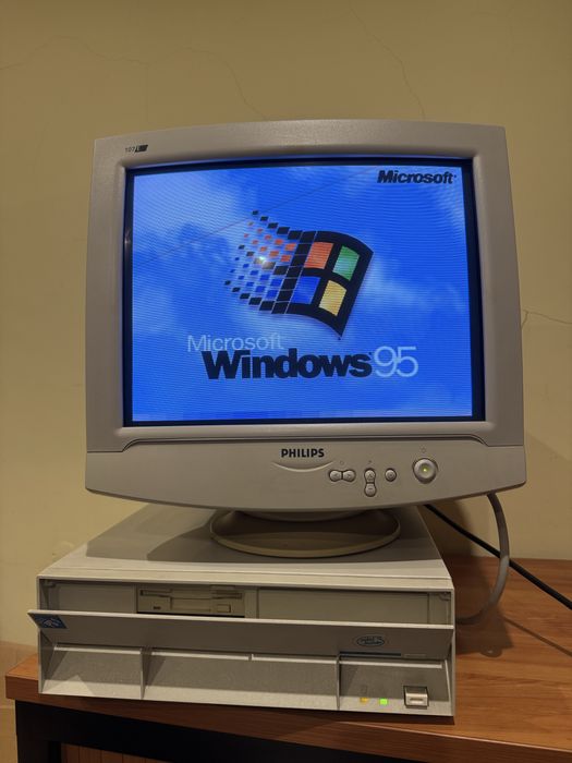 ** Monitor CRT 17 Philips **