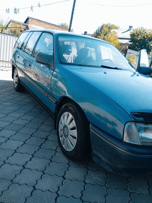 Продам  Opel Omega A ,,Caravan,,