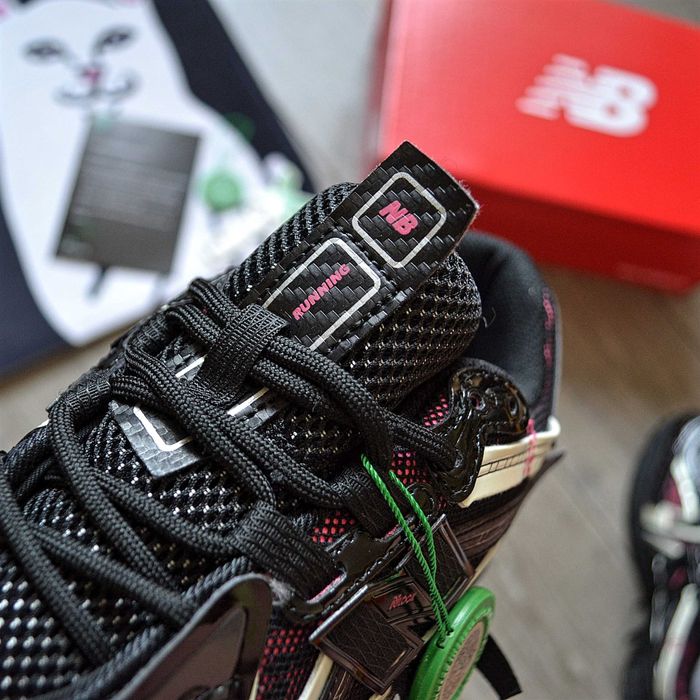 Чоловічі кросівки New Balance 1906A Protection Pack Black Dragon Berry