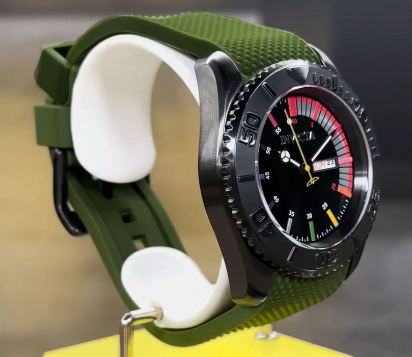 Мужские часы Invicta 44736 Pro Diver Green 44 mm. 100 MT.