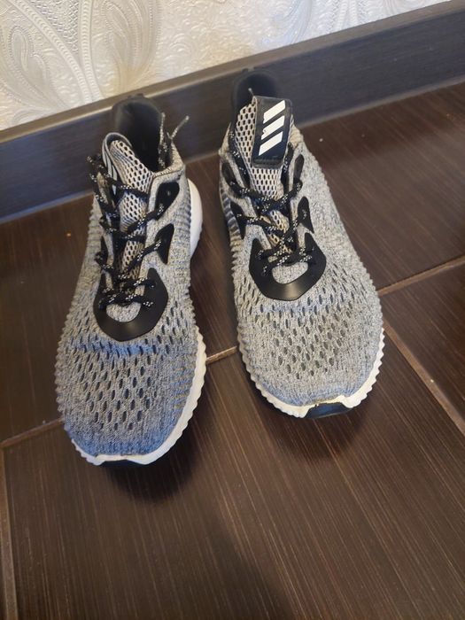 Кроссовки Adidas