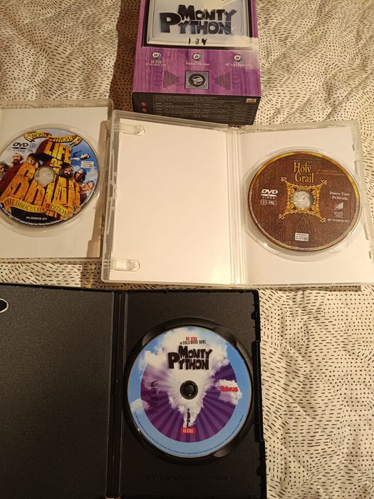 Pack 3 filmes dos Monty Python em DVD (portes grátis)