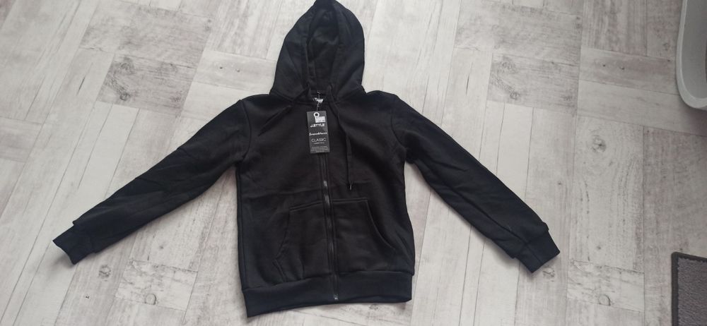 Nowa bluza z metka kolor czarny z kapturem