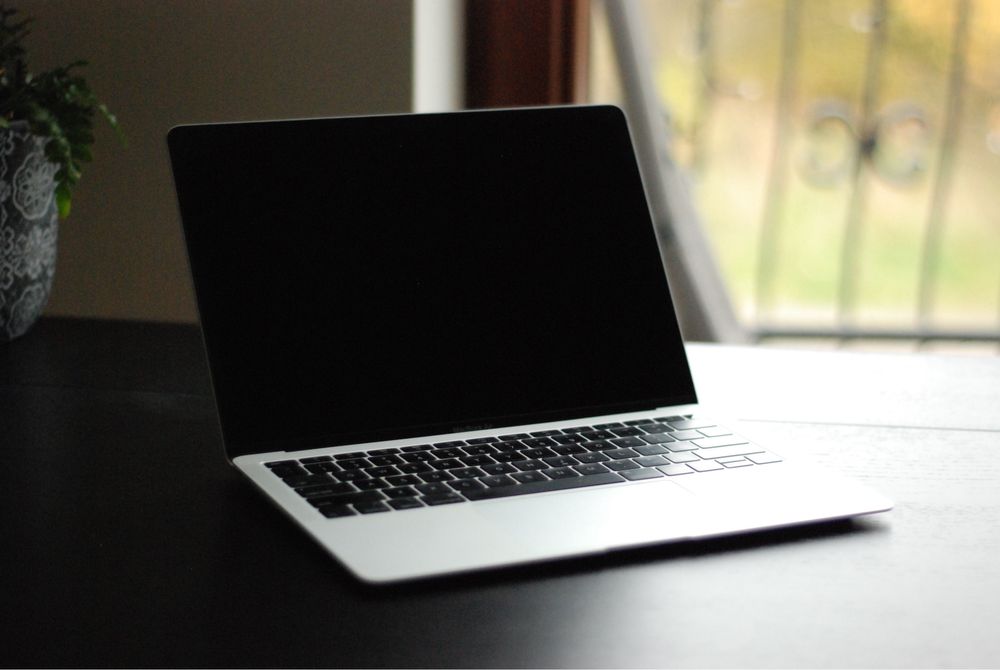Apple MacBook Air Retina 13″ (model 2019)