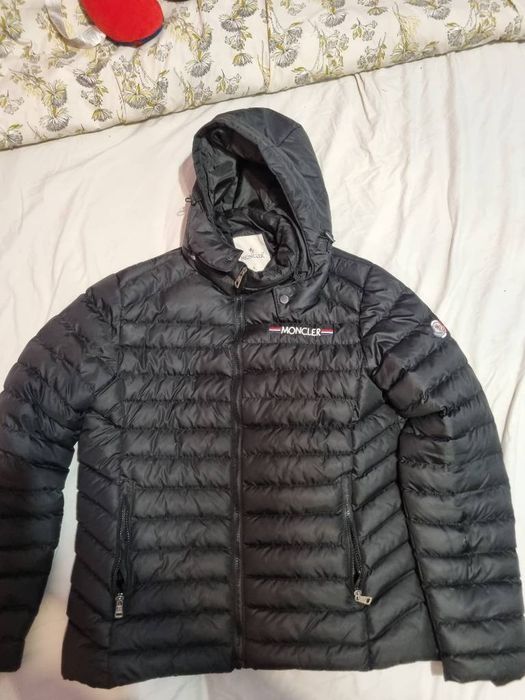 Lekka Kurtka Puchowa Moncler Zimowa Przejściowa Z Kapturem Czarna L