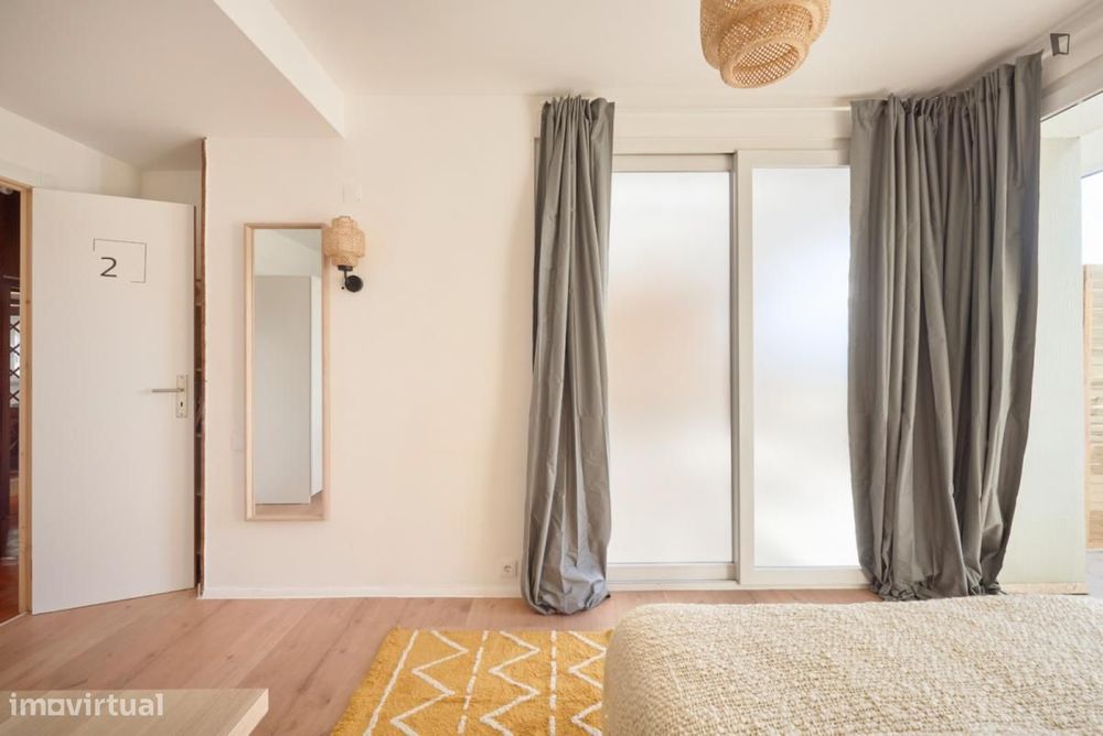 Quarto - localizado em Lapa Lisbon