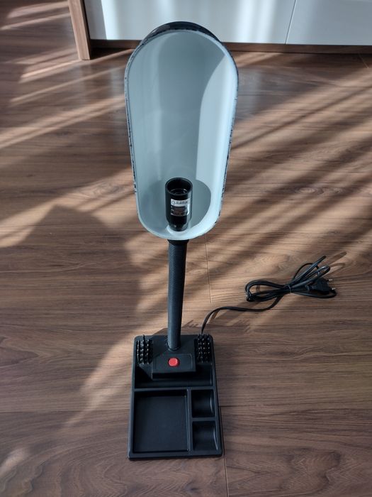 Czarna lampka na biurko Brilliant (używana i sprawna)