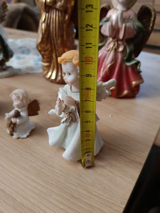 figurki Aniołki w zestawie rozlwneiz świecznik Aniołek