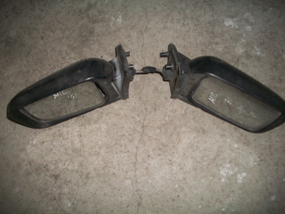 Зеркало Nissan Micra Sunny Bluebird Vanette Primera