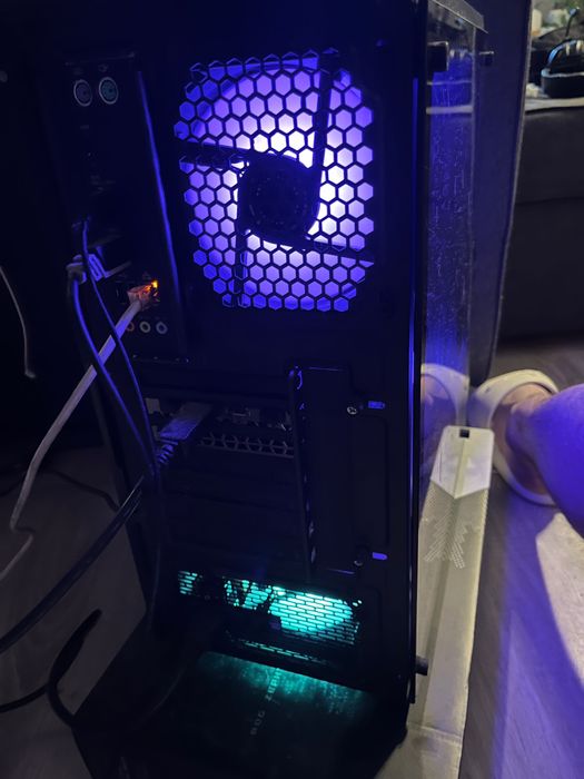 Komputer GAMINGOWY / Ryzen5600X / RX6700XT / 32GB RAM / 1,5T SSD