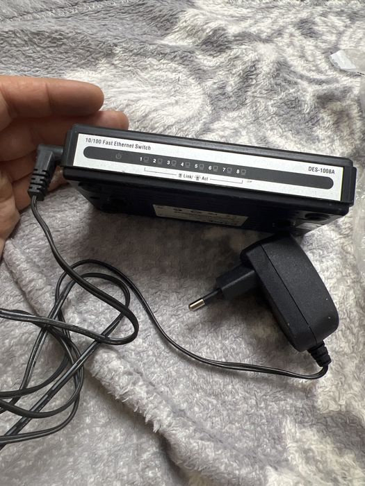 Мережевий комутатор D link