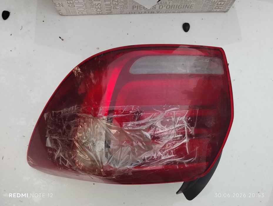 Задній правий фонарь Renault Logan 2.