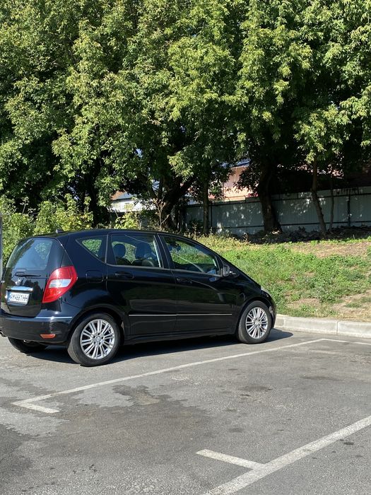 Автомобіль mercedes А 180