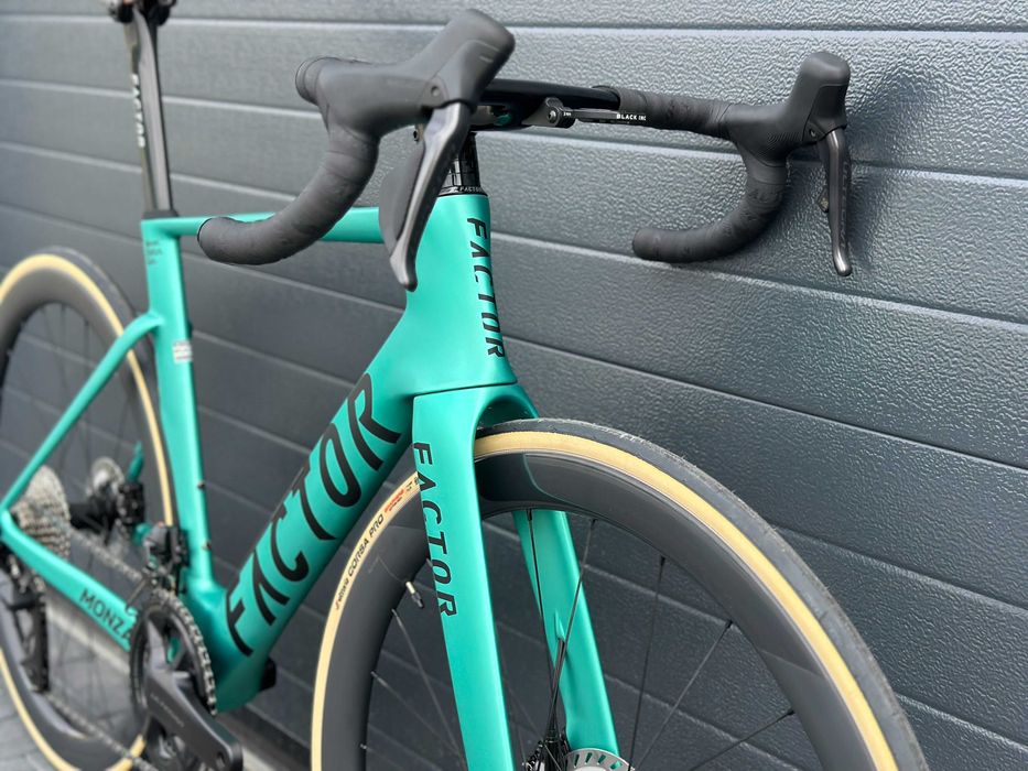 Rower szosowy Factor Monza rozmiar  54 Ultegra di2