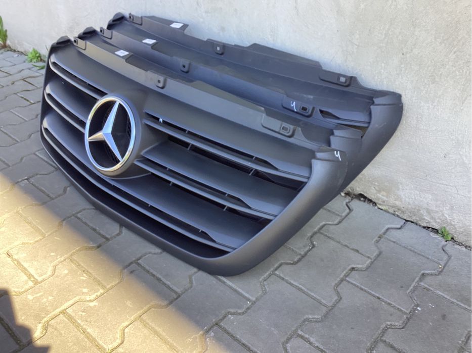 Разборка Mercedes Sprinter 907 Решітка Капот Фара Крило Бампер Кузов