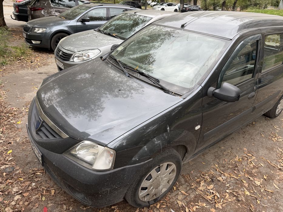 авто Dacia Logan