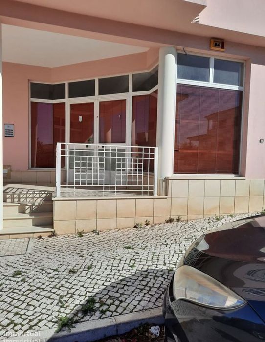 Excelente Loja da Caldes Rainha
