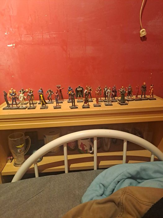 Coleção bonecos de chumbo Marvel.