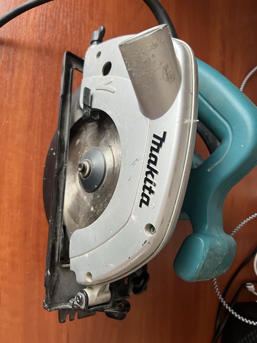 Ручна дискова плита Makita 5604R
