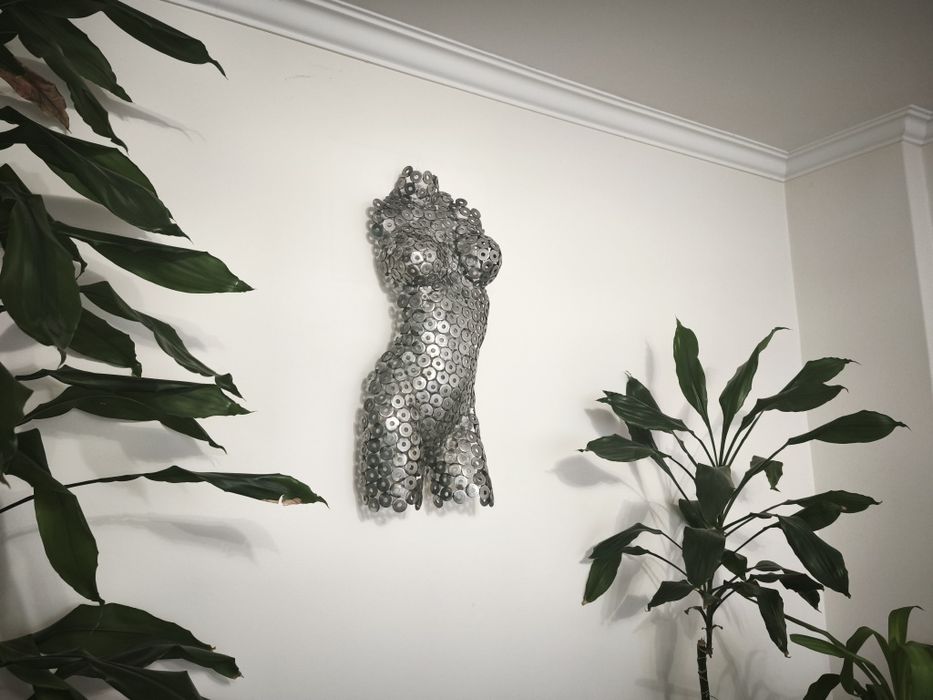 Rzeźba  kobiety 3D metal, obraz 3D