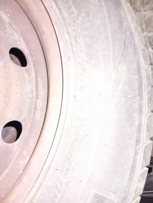 Pneus com jantes 165-70-R13 citroen ou Peugeot no